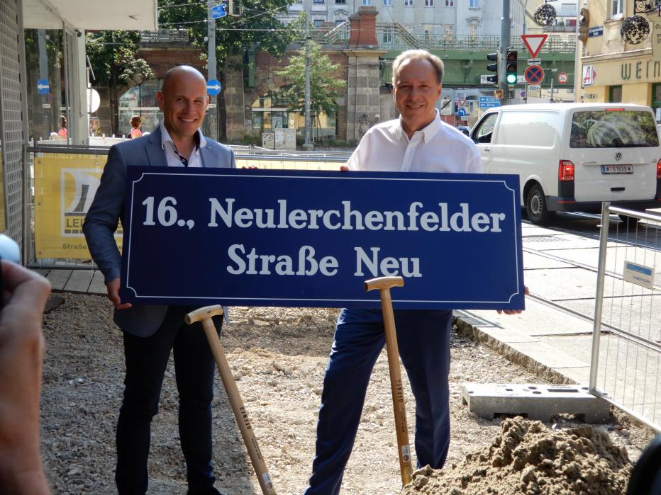 Thomas Keller, Straßenbauchef DI Thomas Keller und Ottakrings Bezirksvorsteher Franz Prokop beim Spatenstich in der Neulerchenfelder Straße.